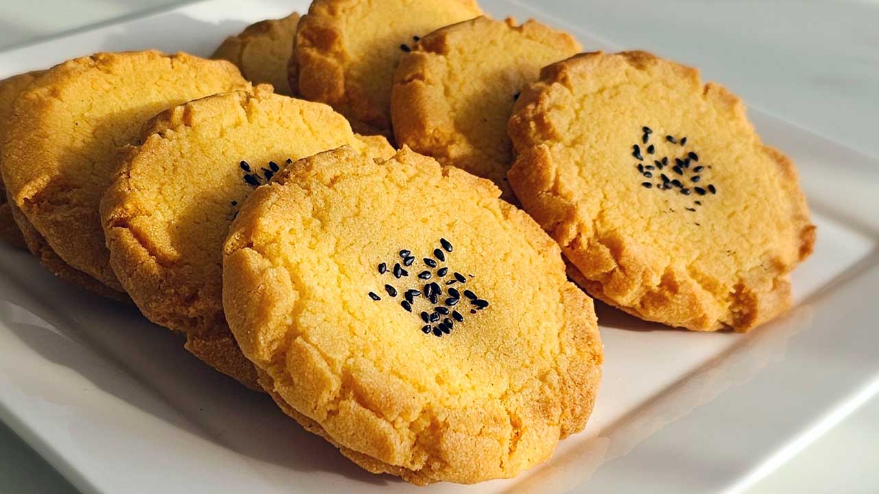 Chinese Almond Cookies